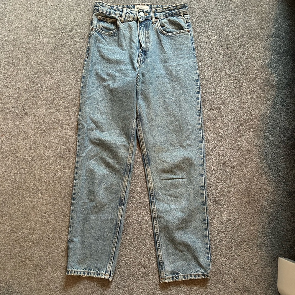 Zara Cropped Classic Blue Denim Jeans